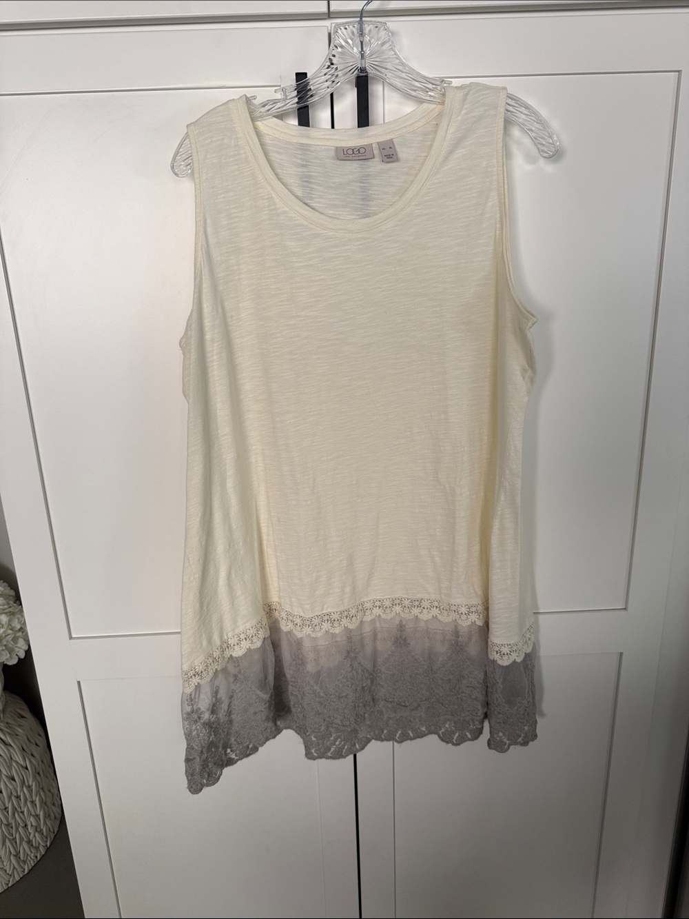 LOGO by Lori Goldstein Cream Tank Top with Gray Lace Hem